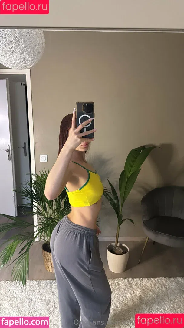 emmasauvages / emmasauvagesof Onlyfans Photo Gallery 