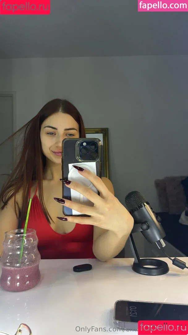 emmasauvages / emmasauvagesof Onlyfans Photo Gallery 