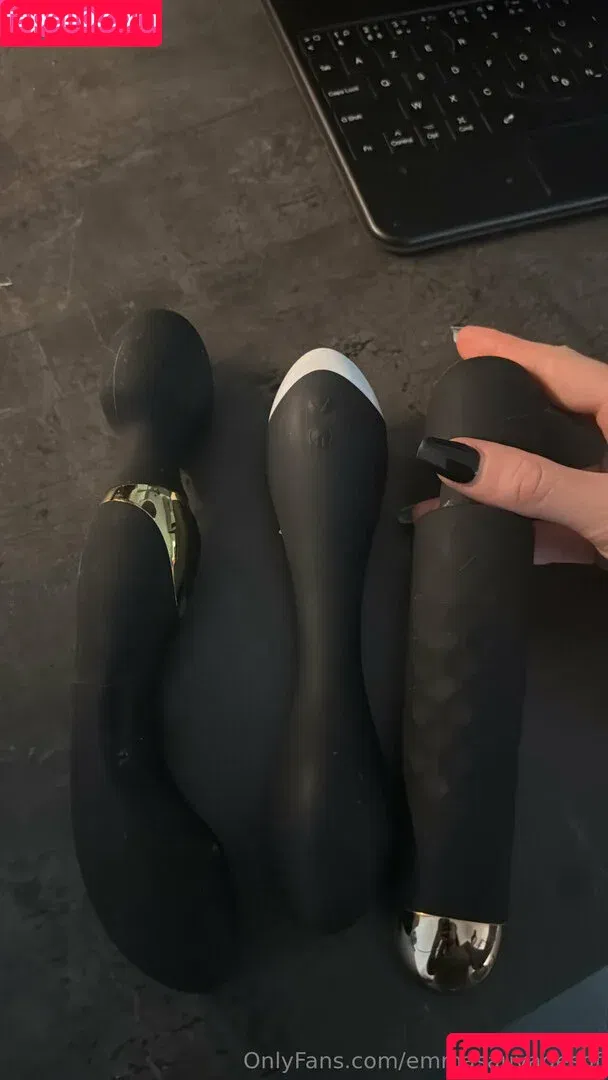 emmasauvages / emmasauvagesof Onlyfans Photo Gallery 