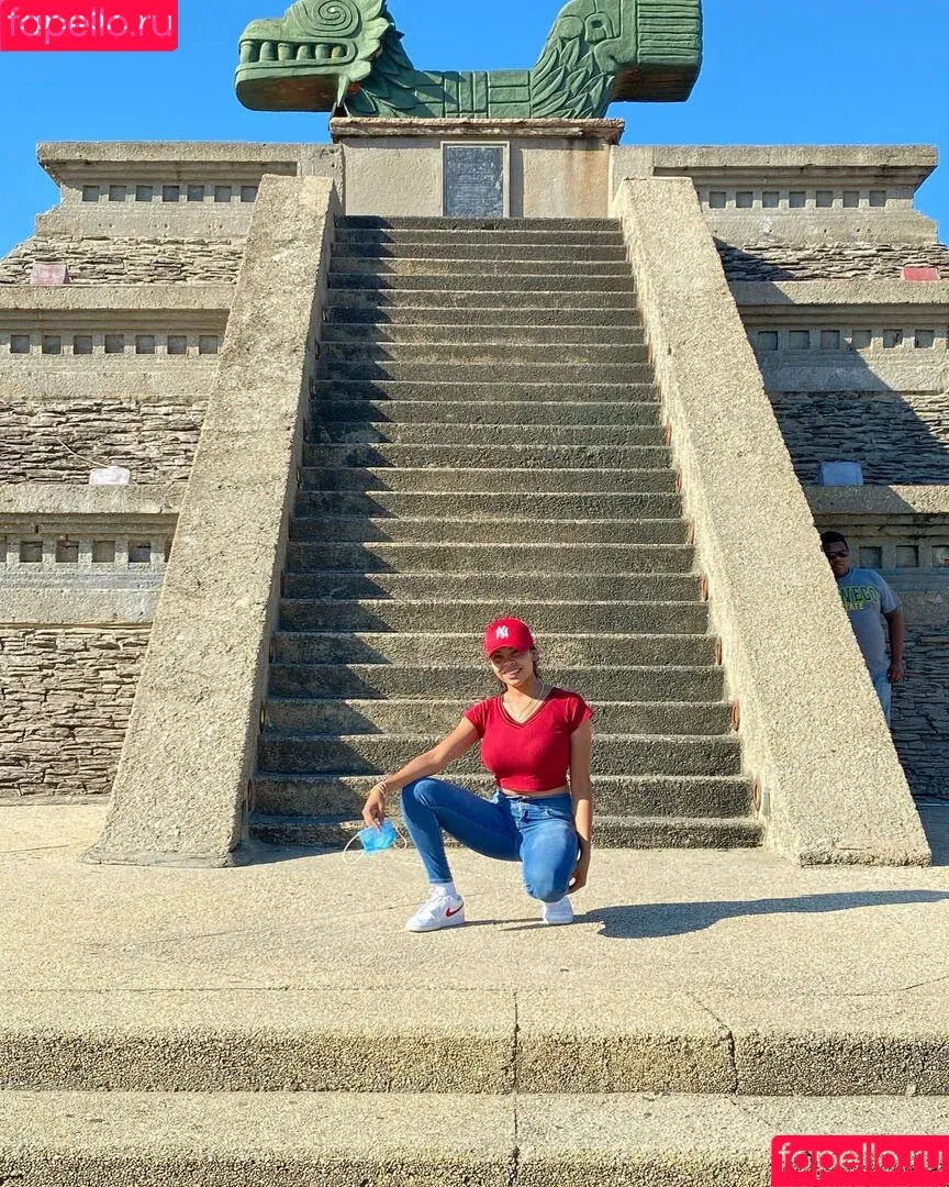 Karen Garcia / Karengarciaalf / karengarcia9 Onlyfans Photo Gallery 