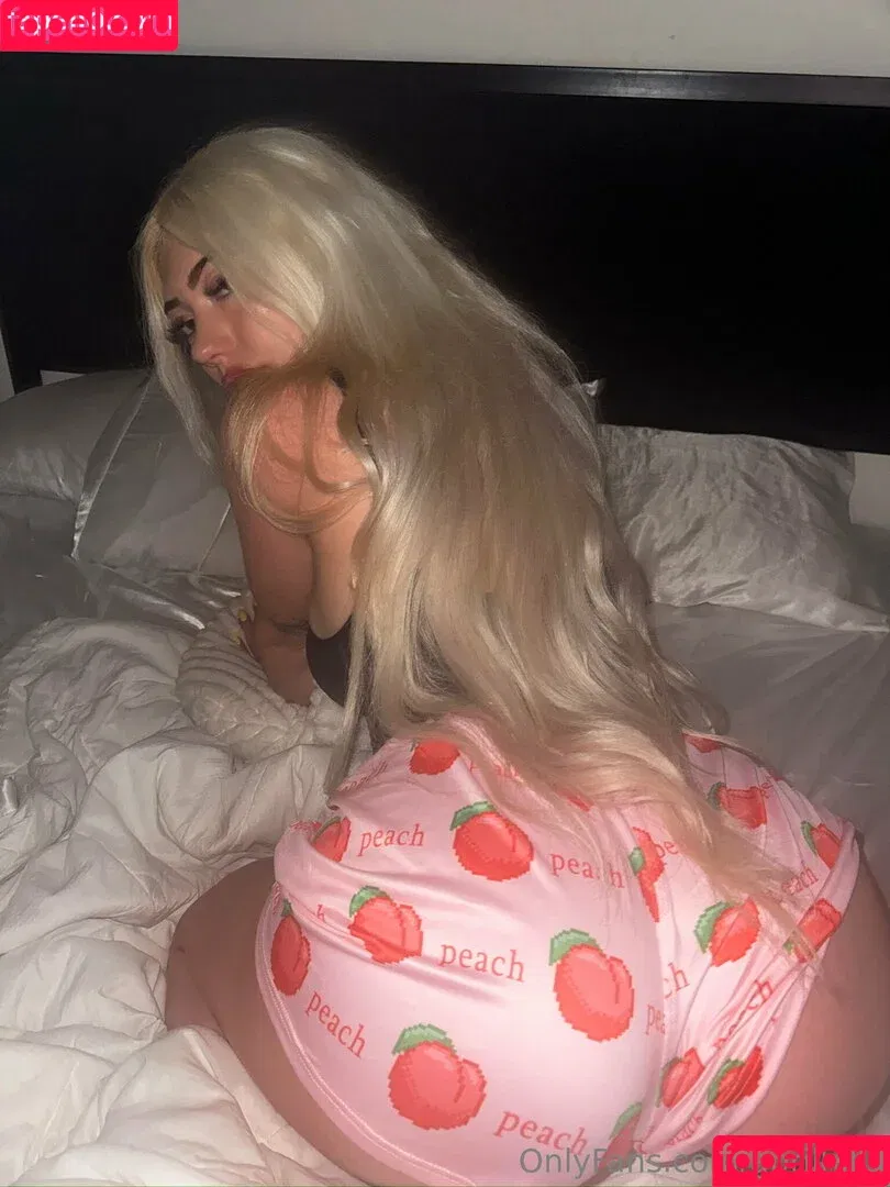 april_thehills / aprilhills / aprilhillsxox Onlyfans Photo Gallery 