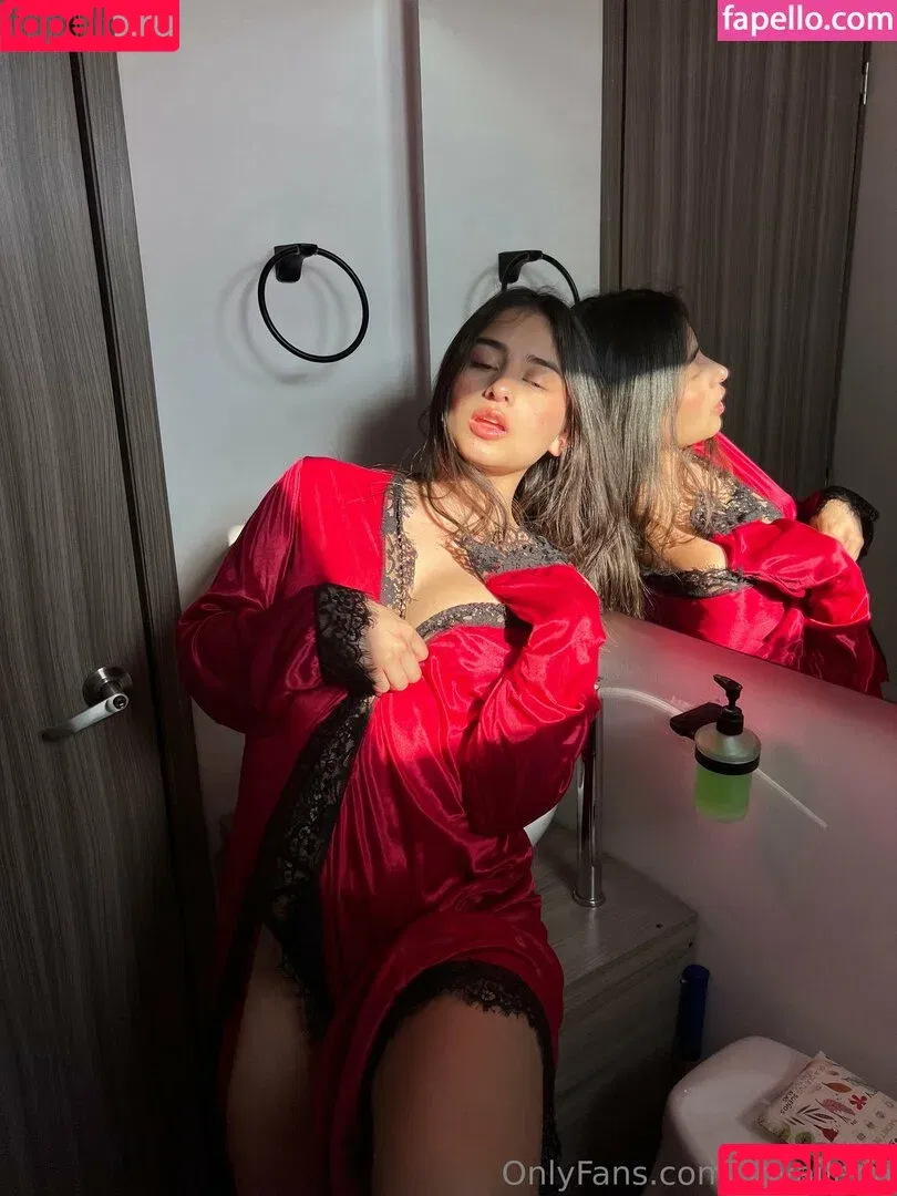 soyailana Onlyfans Photo Gallery 