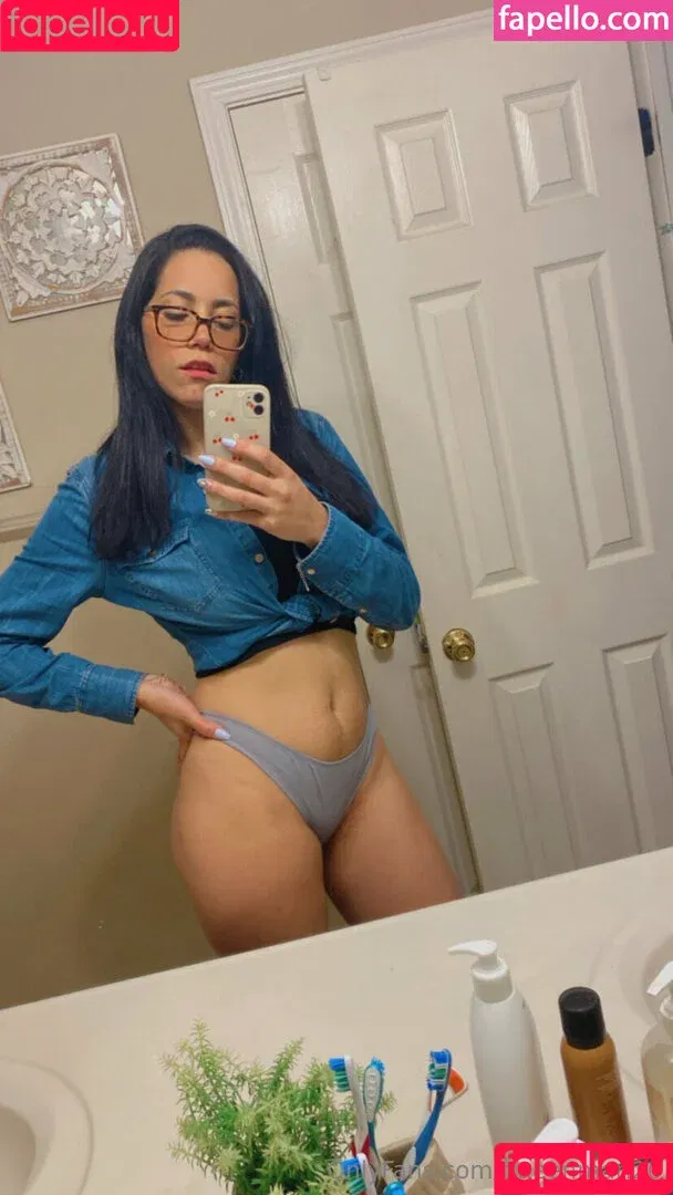 queenma20 / queenmari20 Onlyfans Photo Gallery 