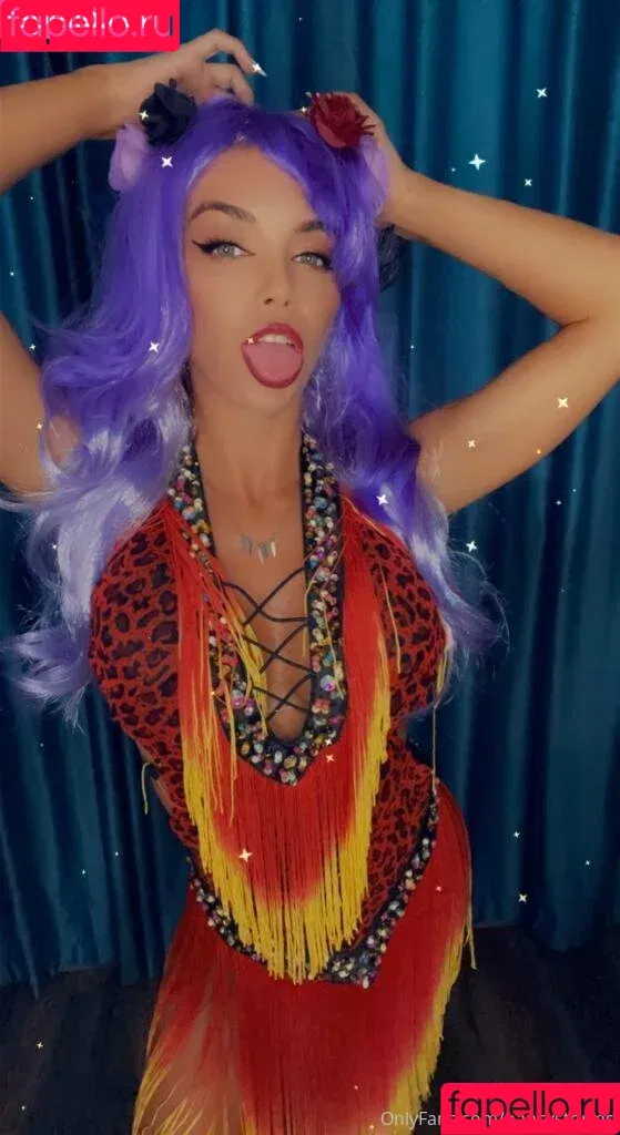 hereisssophie / sophiestorms Onlyfans Photo Gallery 