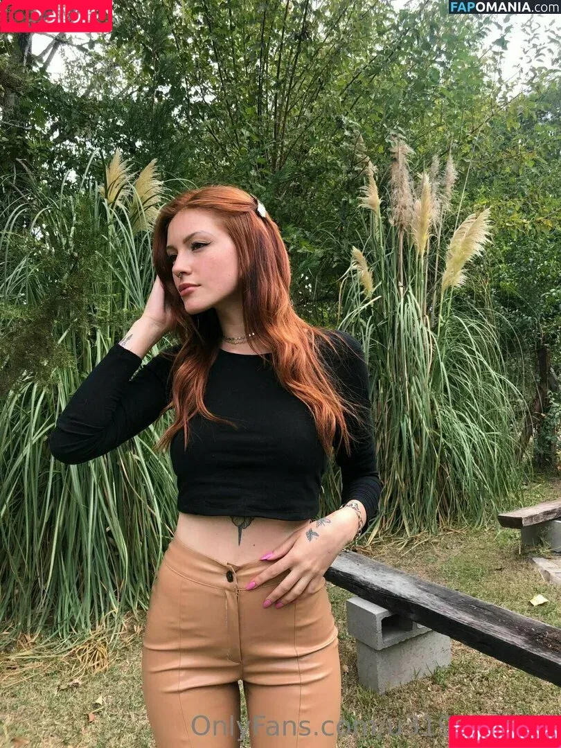 Mari Posa / Pari_Mosa / mariposssa2002 / yours_trueleee Onlyfans Photo Gallery 