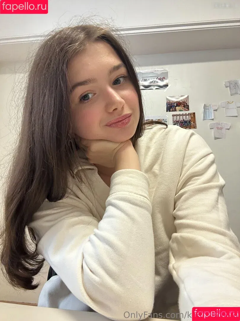 Malá Holčička / kleine.xenia / xeniaa_of Onlyfans Photo Gallery 