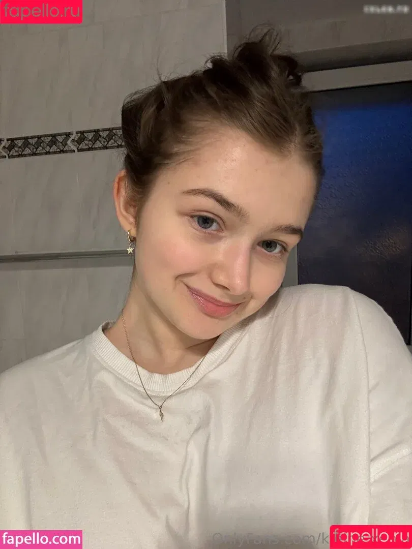 Malá Holčička / kleine.xenia / xeniaa_of Onlyfans Photo Gallery 