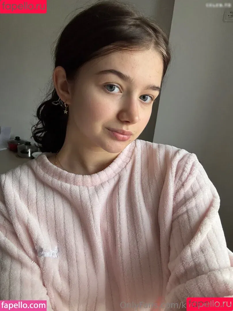 Malá Holčička / kleine.xenia / xeniaa_of Onlyfans Photo Gallery 