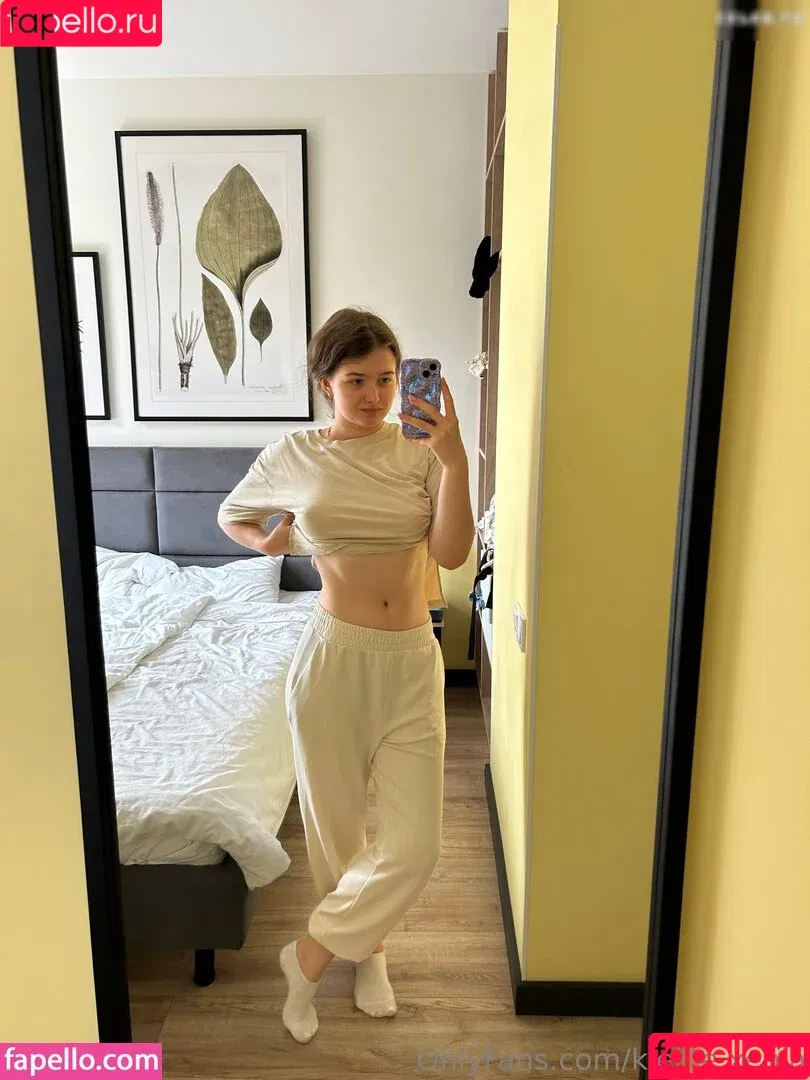 Malá Holčička / kleine.xenia / xeniaa_of Onlyfans Photo Gallery 