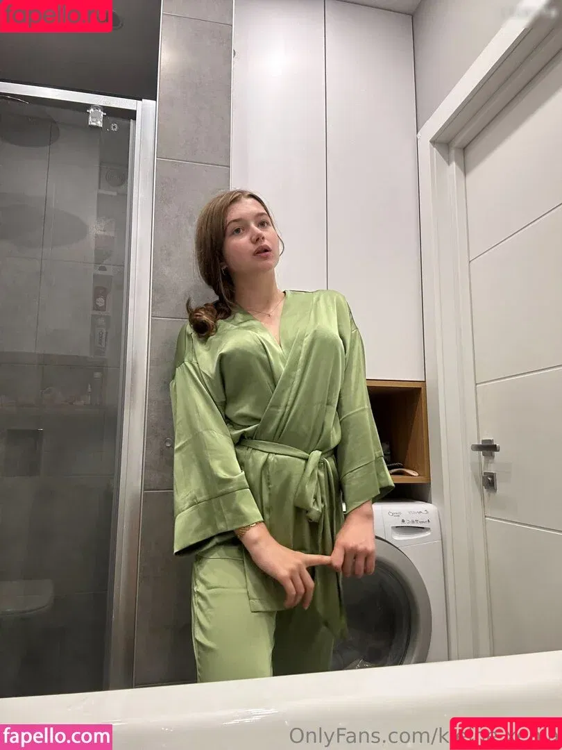 Malá Holčička / kleine.xenia / xeniaa_of Onlyfans Photo Gallery 