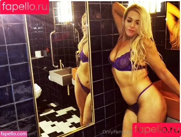 Session Moth Martina / mothfromdaflats / session_moth_martina / sessionmoth Onlyfans Photo Gallery 