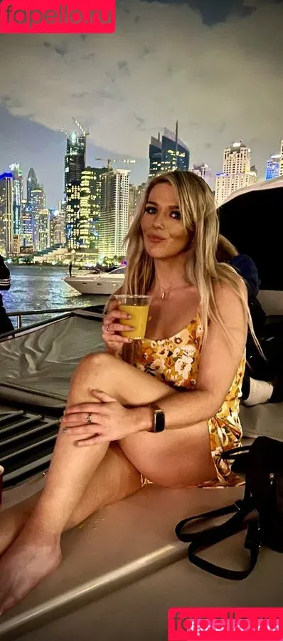 Session Moth Martina / mothfromdaflats / session_moth_martina / sessionmoth Onlyfans Photo Gallery 