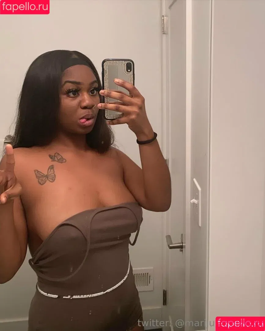 mochi.ansher / spoiledmochi Onlyfans Photo Gallery 