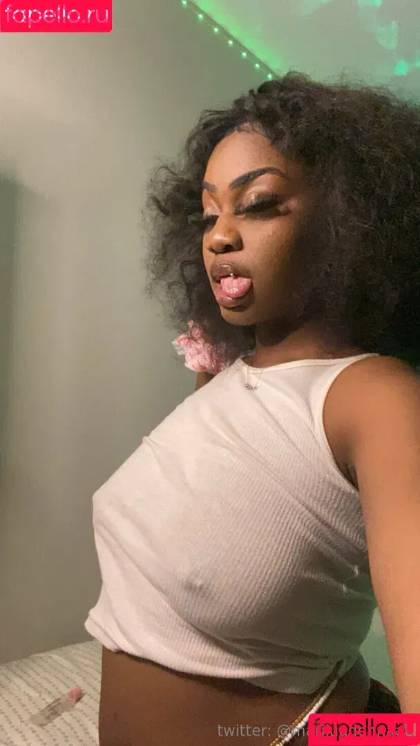 mochi.ansher / spoiledmochi Onlyfans Photo Gallery 