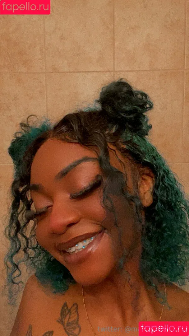 mochi.ansher / spoiledmochi Onlyfans Photo Gallery 