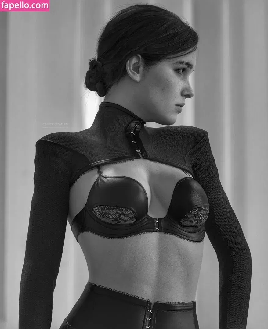 The LastUs Onlyfans Photo Gallery 