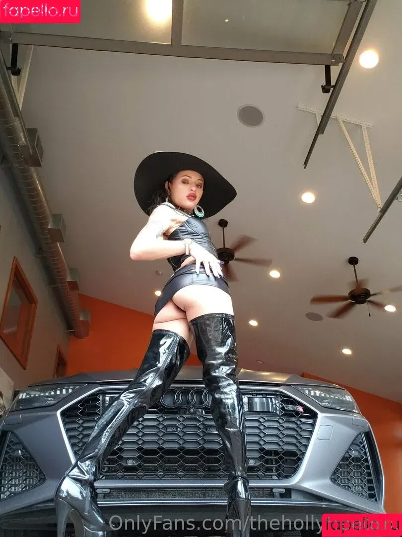 itshollyhendrix / thehollyhendrix Onlyfans Photo Gallery 