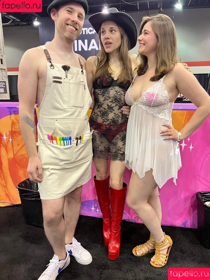 Rose Carter / rosecaarter / rosecarter Onlyfans Photo Gallery 