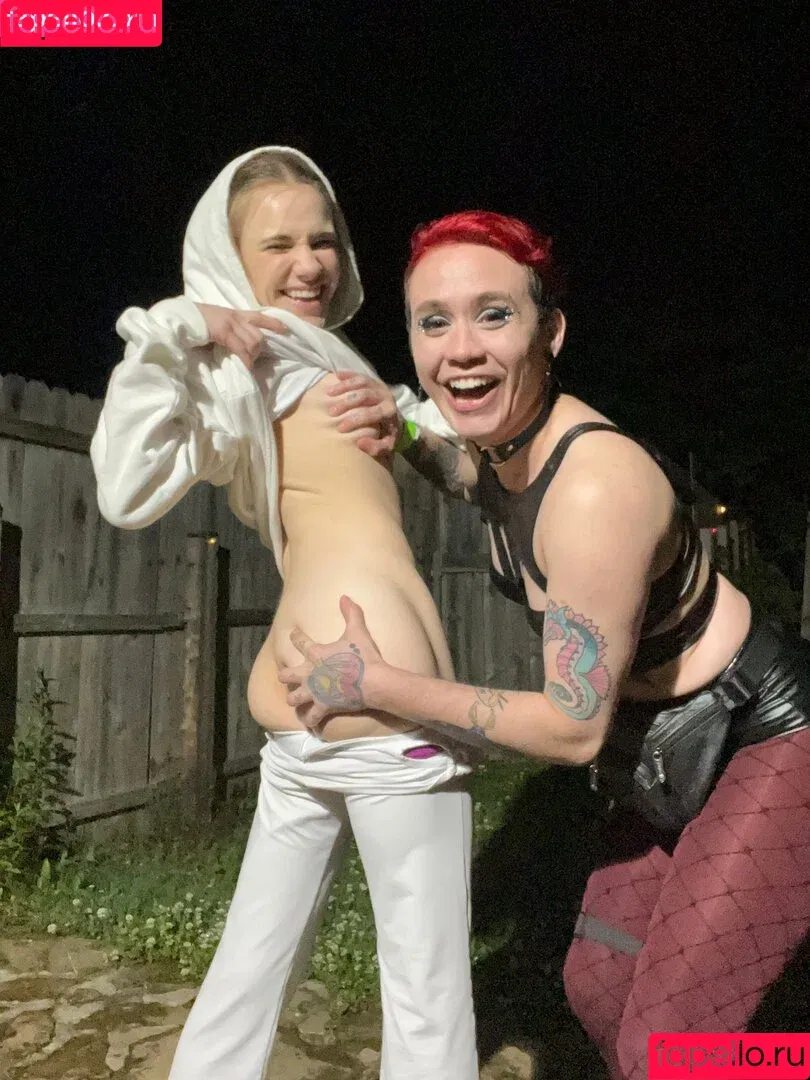 Rose Carter / rosecaarter / rosecarter Onlyfans Photo Gallery 