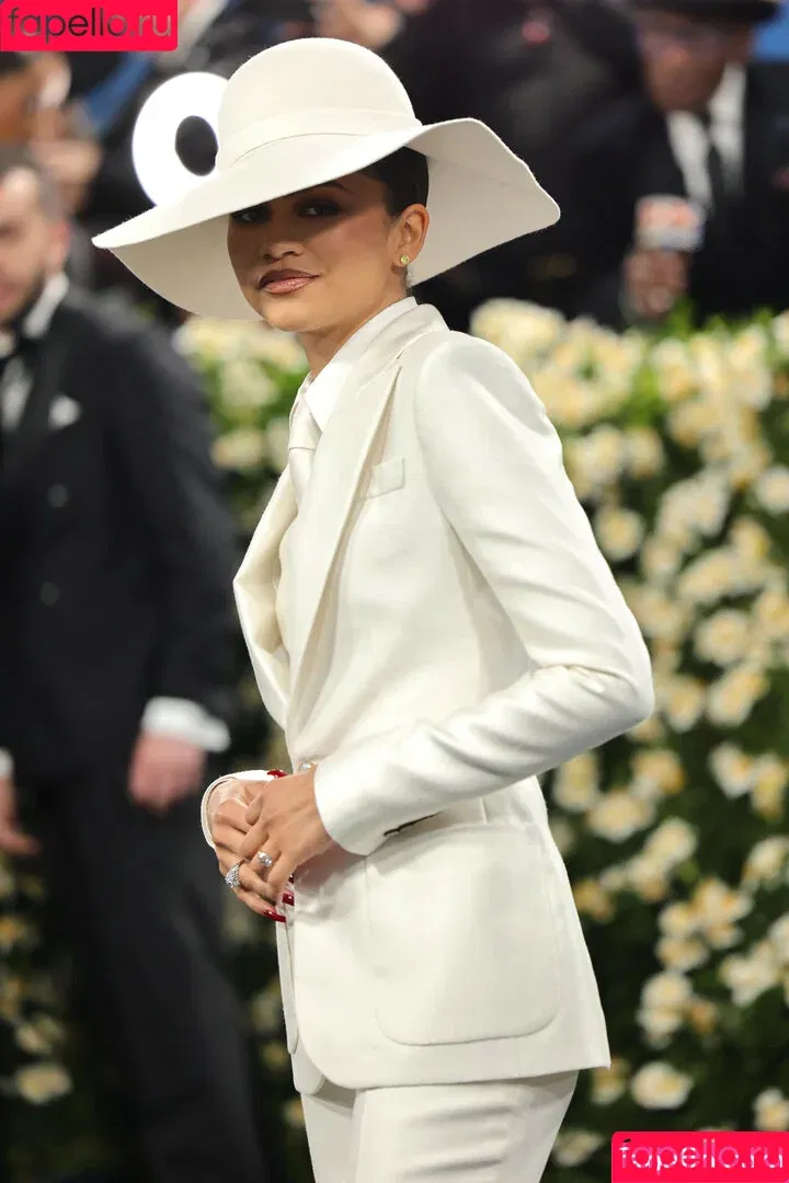 Zendaya / zayarose11 Onlyfans Photo Gallery 