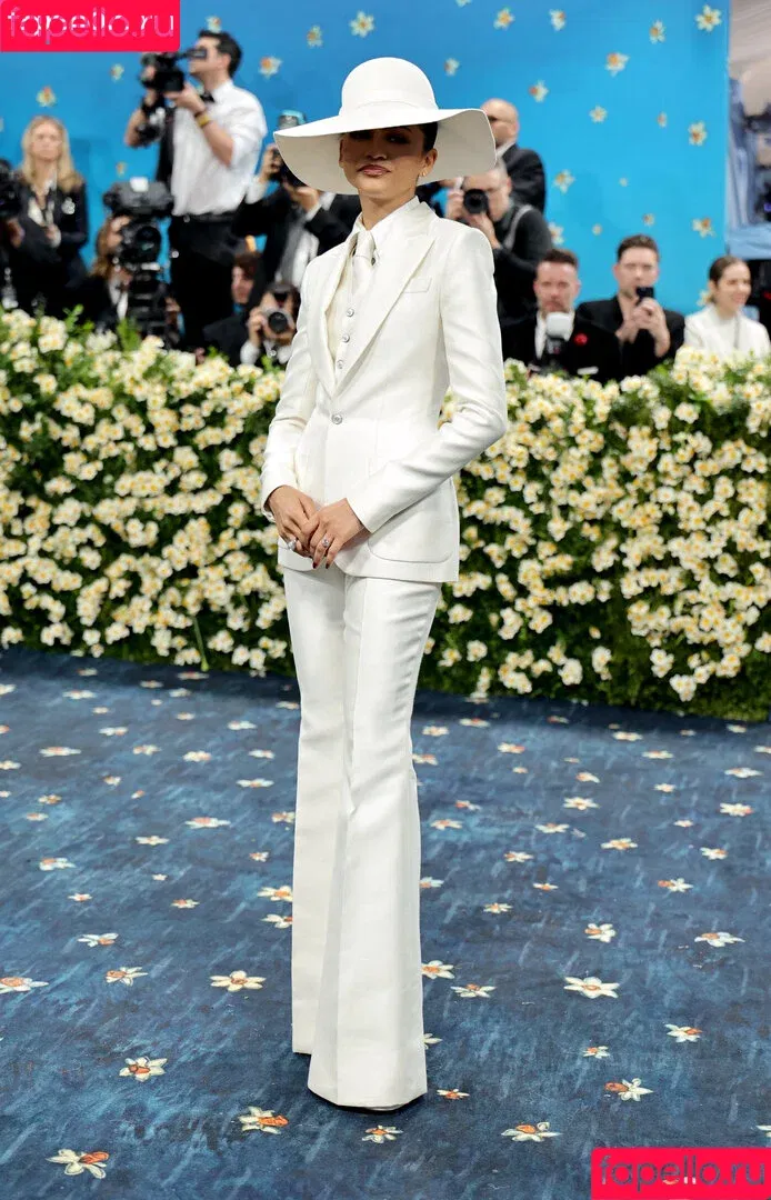 Zendaya / zayarose11 Onlyfans Photo Gallery 