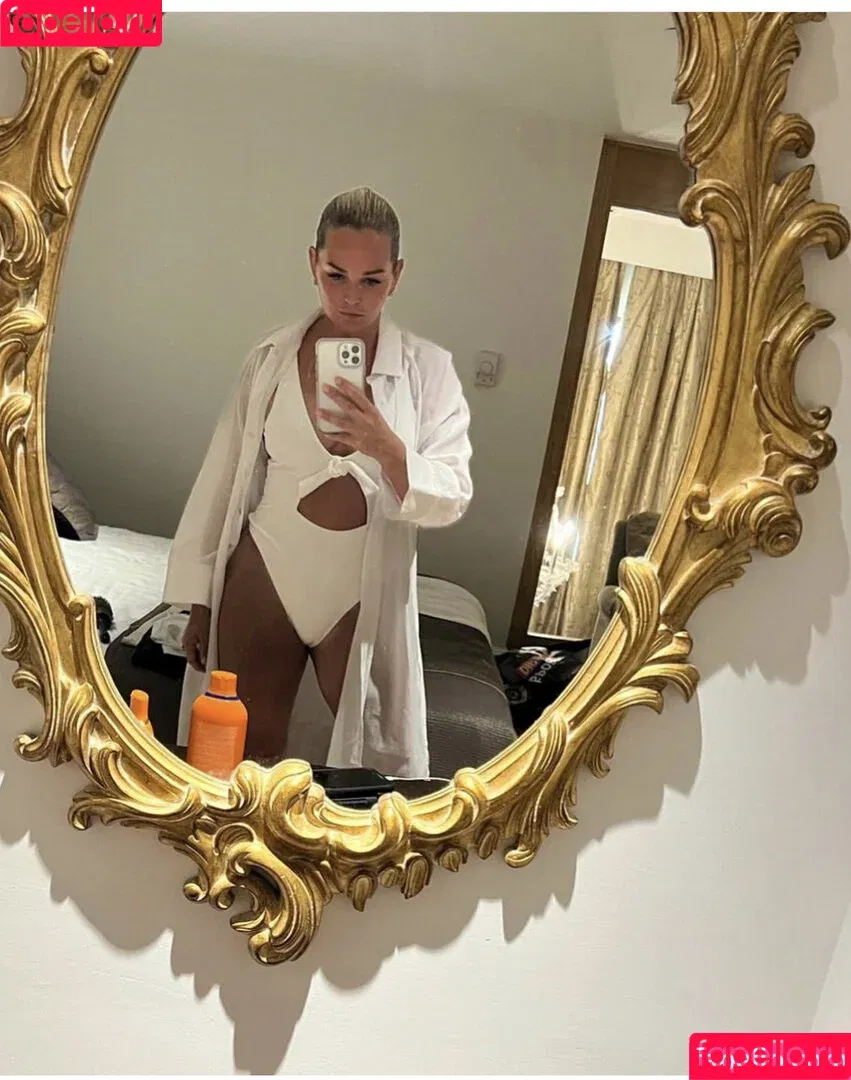 Jennifer Ellison / jenniferellisonjellistudios Onlyfans Photo Gallery 