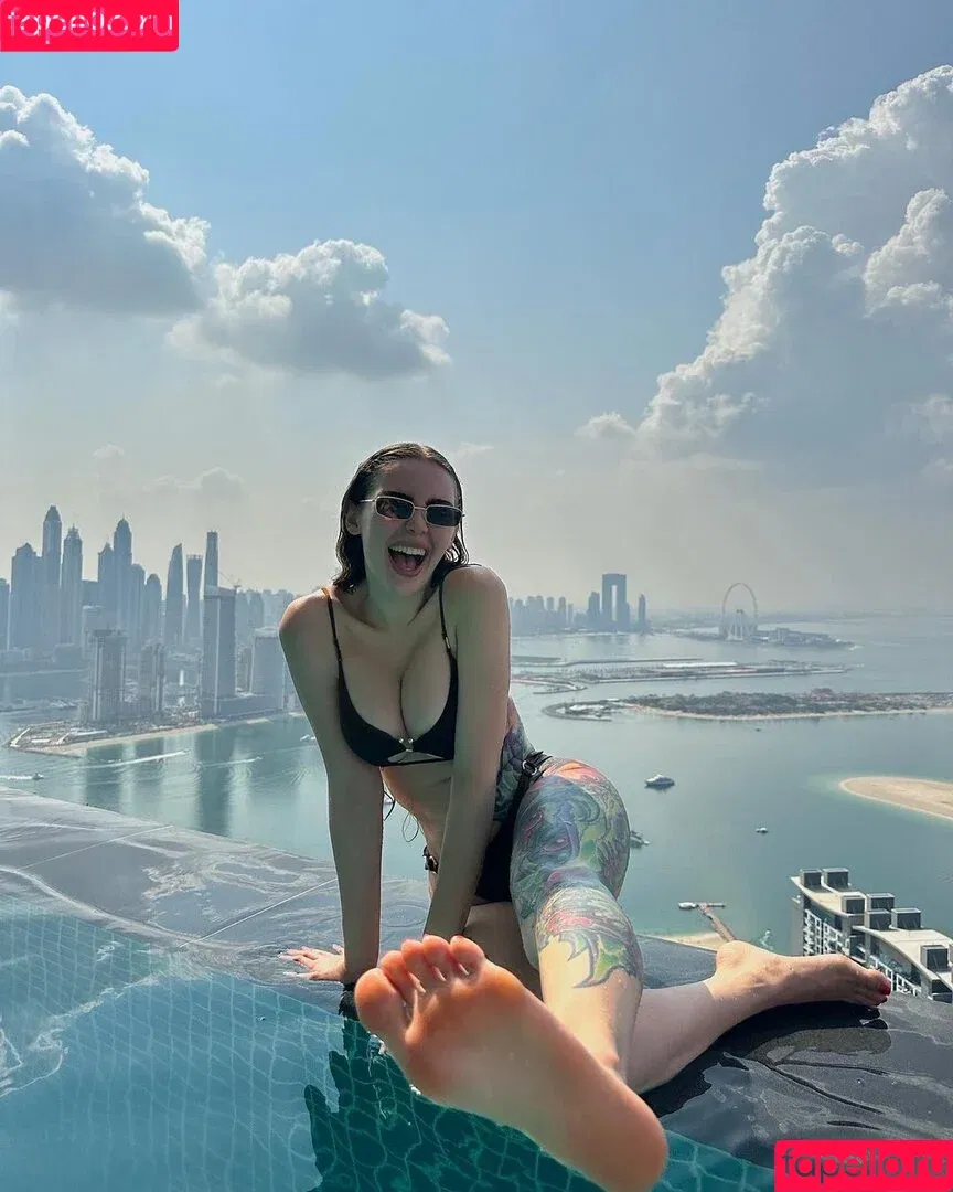 Toma Zhdanova / _tomato_333_ Onlyfans Photo Gallery 