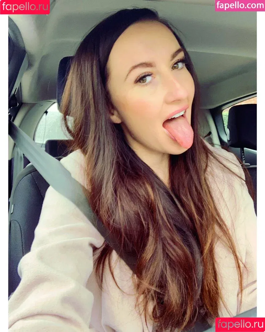 Sophia Smith / UKMissSmith / sophiasmithuk / sophsssmith Onlyfans Photo Gallery 