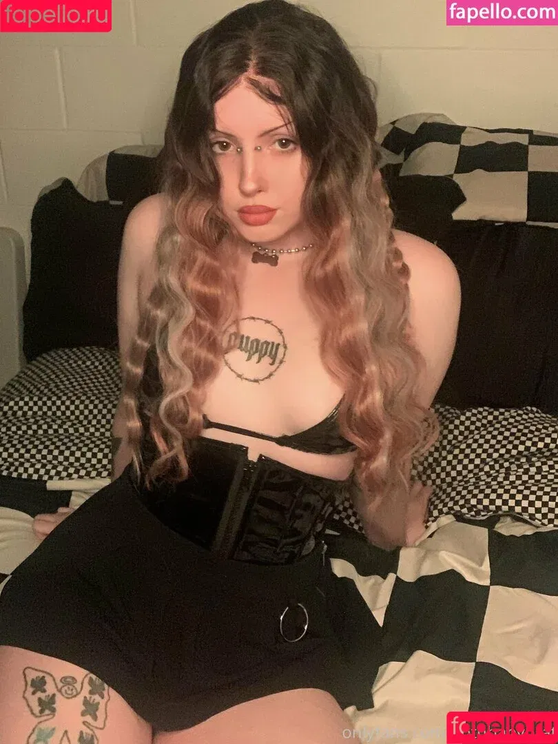 Gothbabybrat / trashbabybrat666 Onlyfans Photo Gallery 