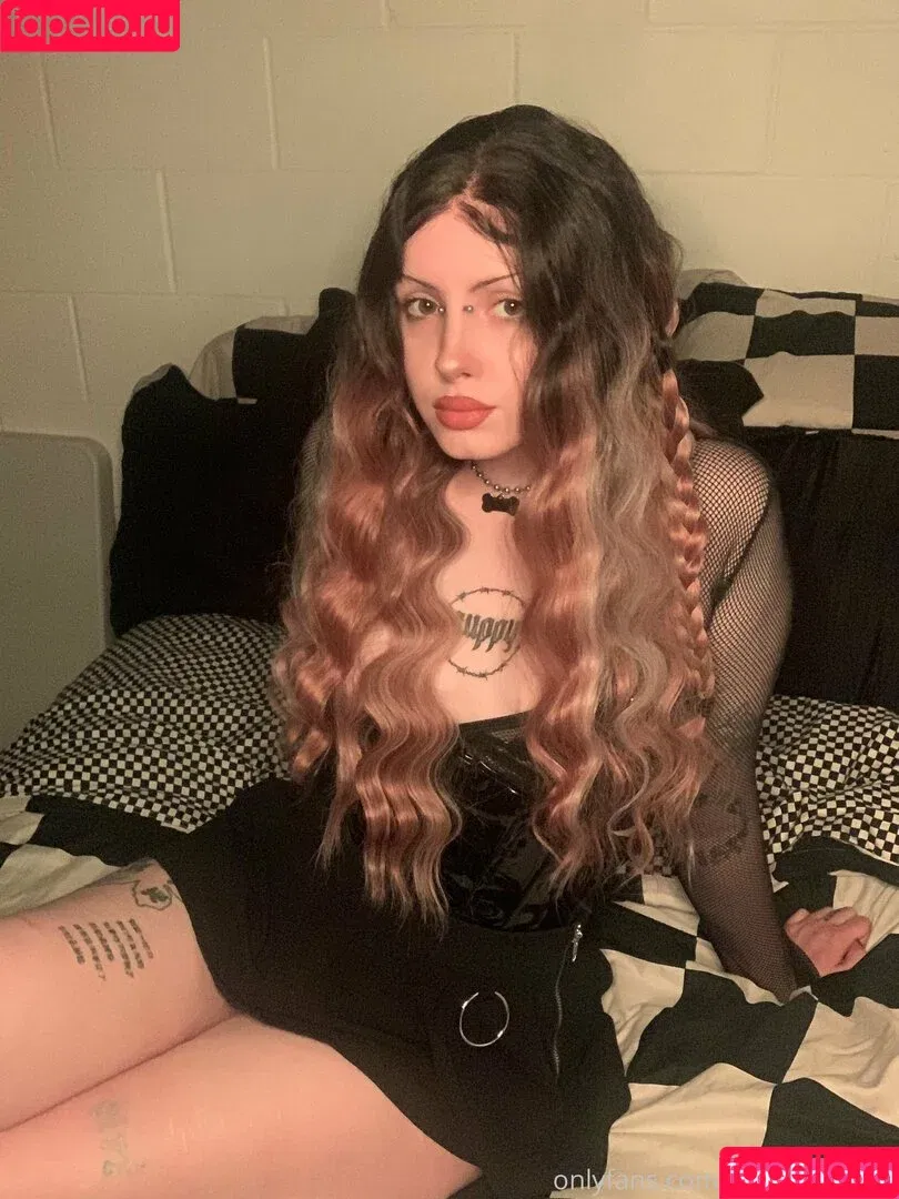 Gothbabybrat / trashbabybrat666 Onlyfans Photo Gallery 