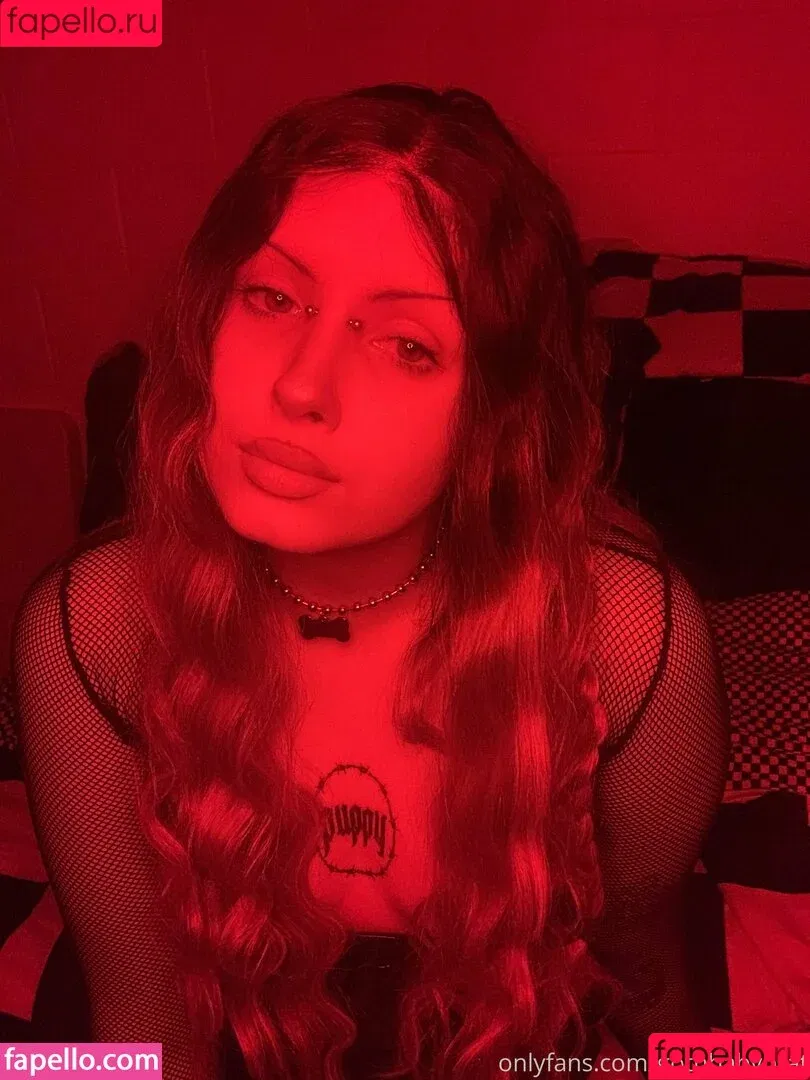 Gothbabybrat / trashbabybrat666 Onlyfans Photo Gallery 