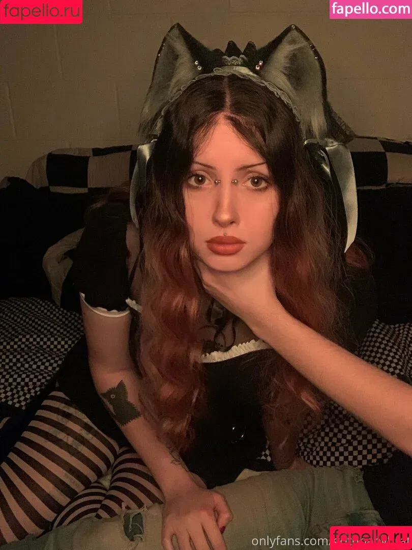 Gothbabybrat / trashbabybrat666 Onlyfans Photo Gallery 