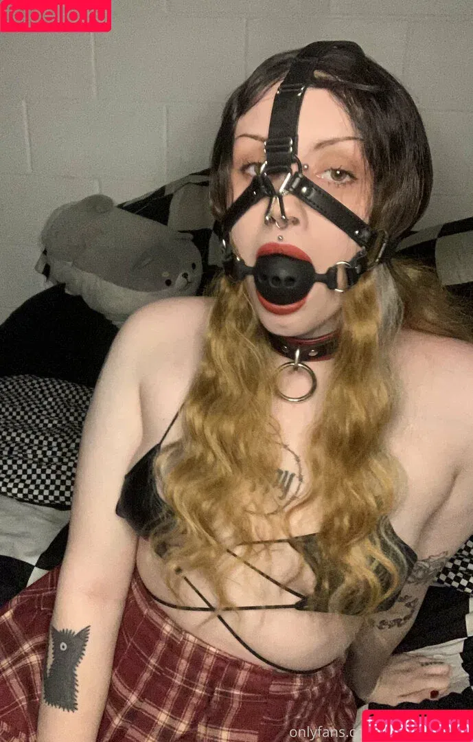 Gothbabybrat / trashbabybrat666 Onlyfans Photo Gallery 