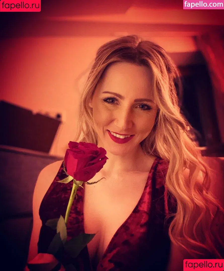 Melissa Naschenweng / melissa_naschenweng Onlyfans Photo Gallery 