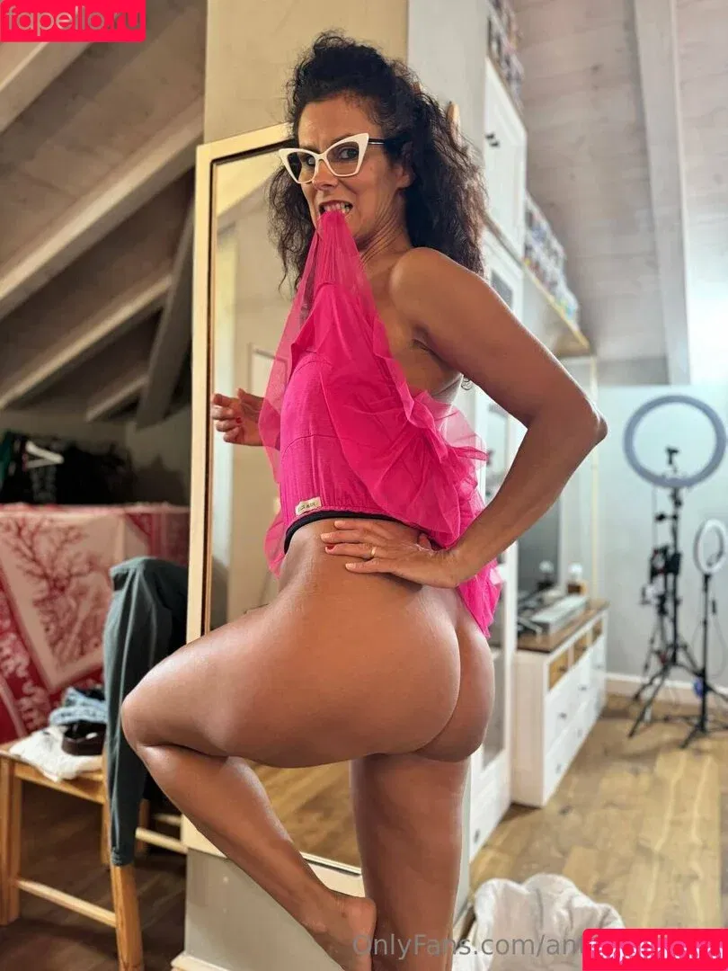 antonella.carrara.524 / antonella524 Onlyfans Photo Gallery 