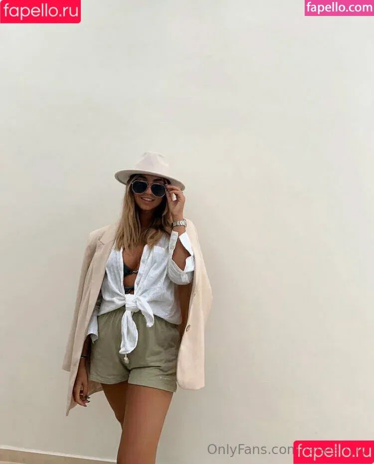 emilyley / laeeemily Onlyfans Photo Gallery 