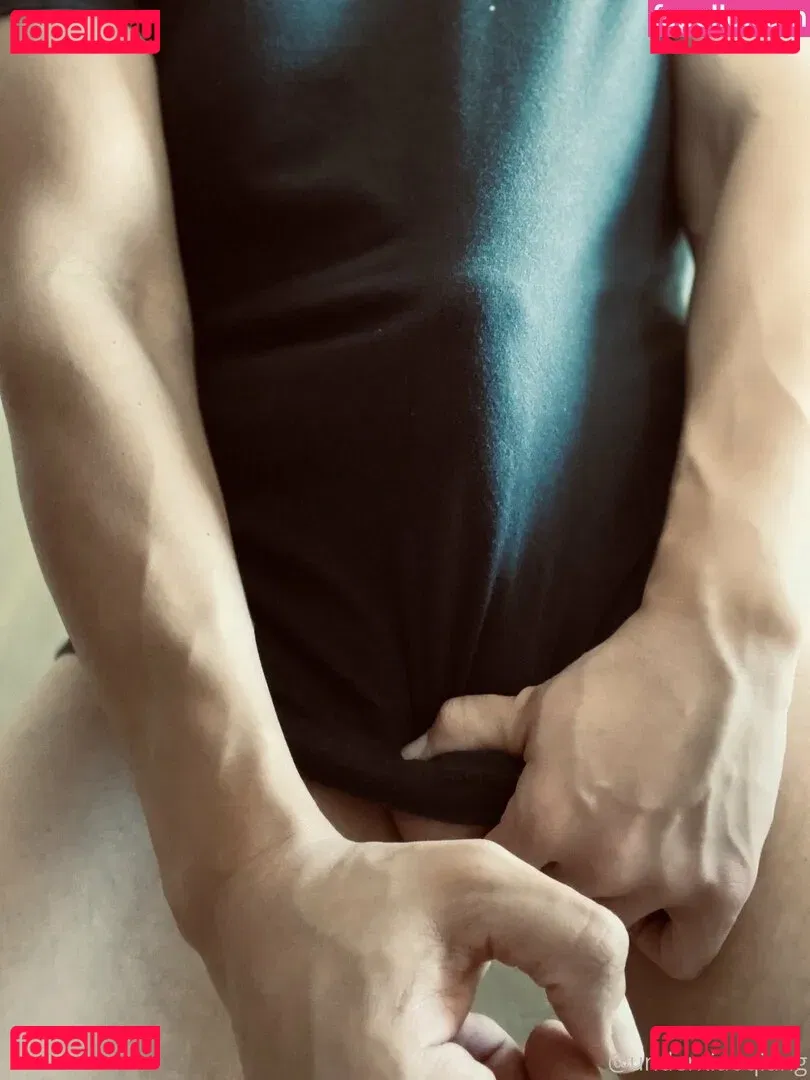 underxiaoqiang Onlyfans Photo Gallery 