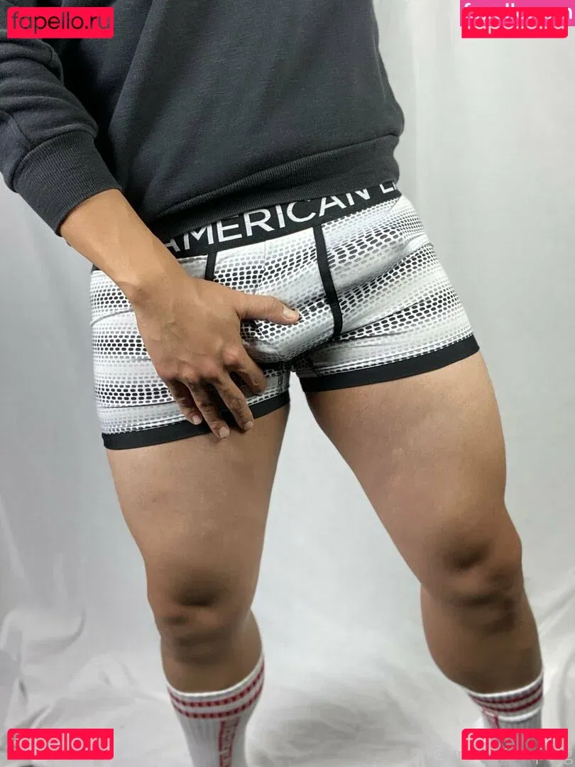 underxiaoqiang Onlyfans Photo Gallery 