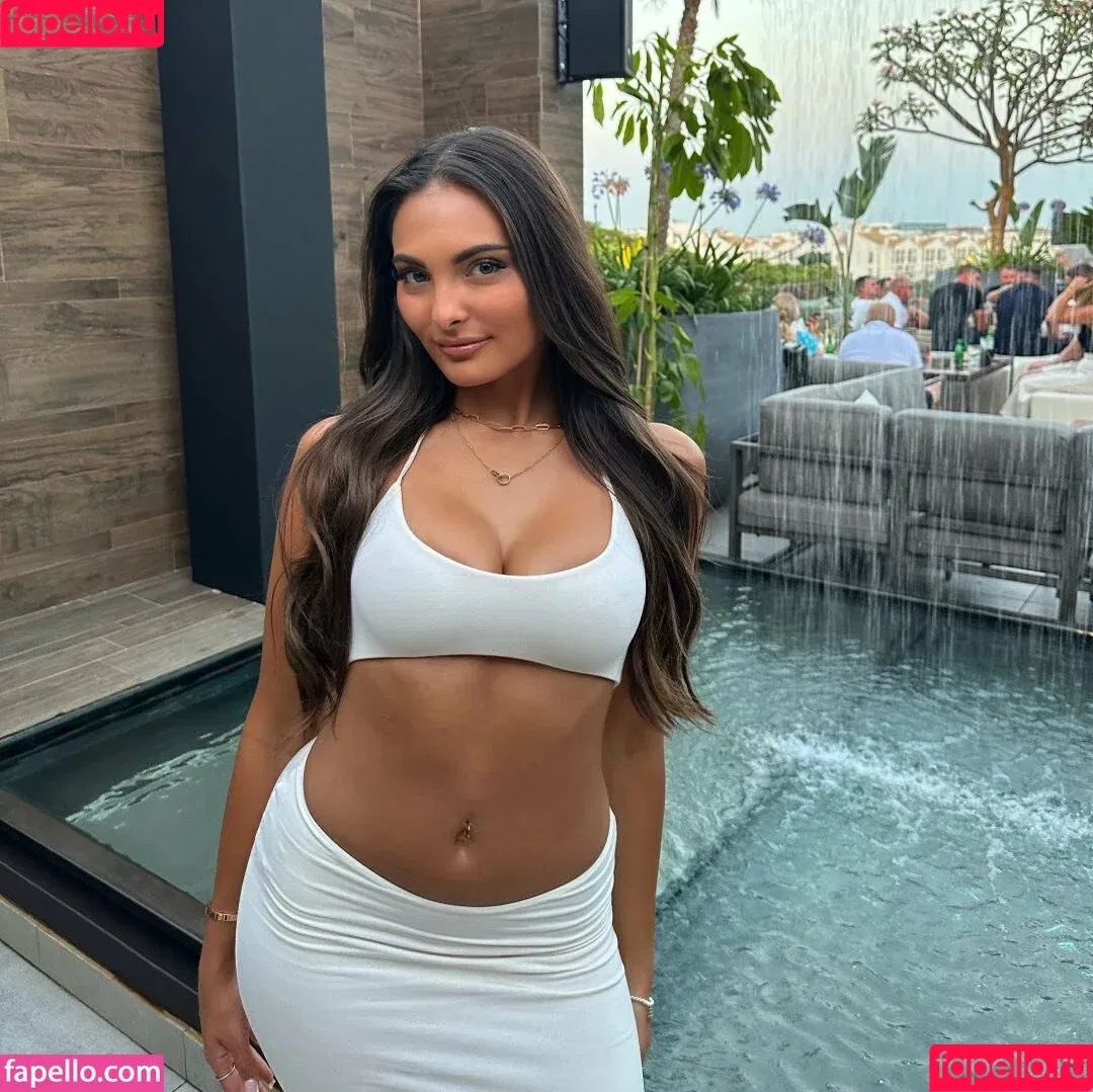 Phoebe Collin / collin_merp / phoebecollin_design Onlyfans Photo Gallery 