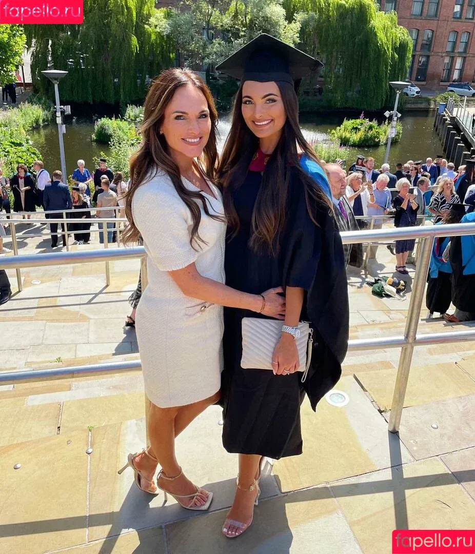 Phoebe Collin / collin_merp / phoebecollin_design Onlyfans Photo Gallery 