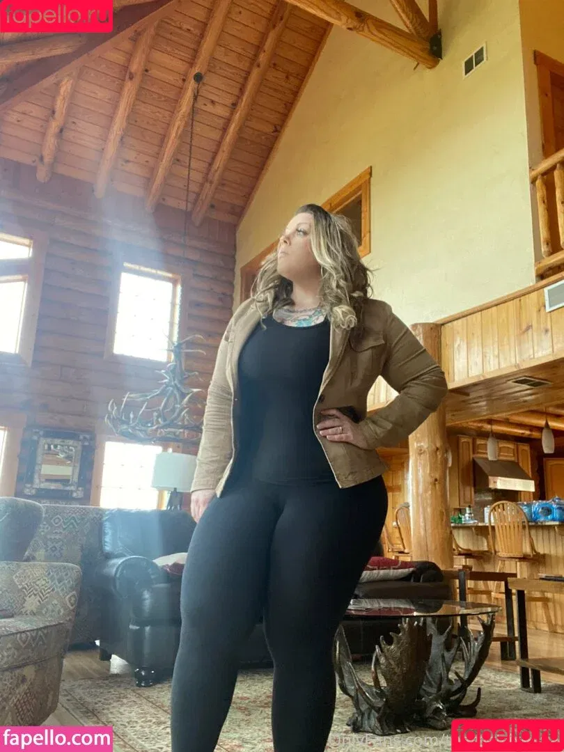 Vixen Val / imvixenval / therealvixenval Onlyfans Photo Gallery 