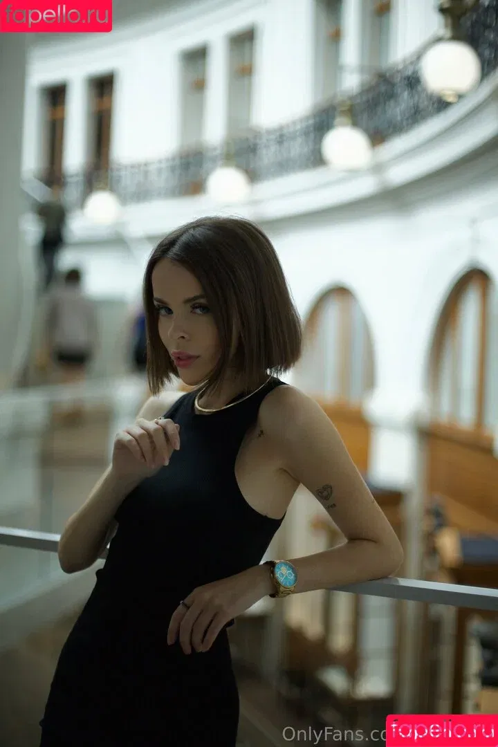 chloe_louise_bray / chloelolo Onlyfans Photo Gallery 