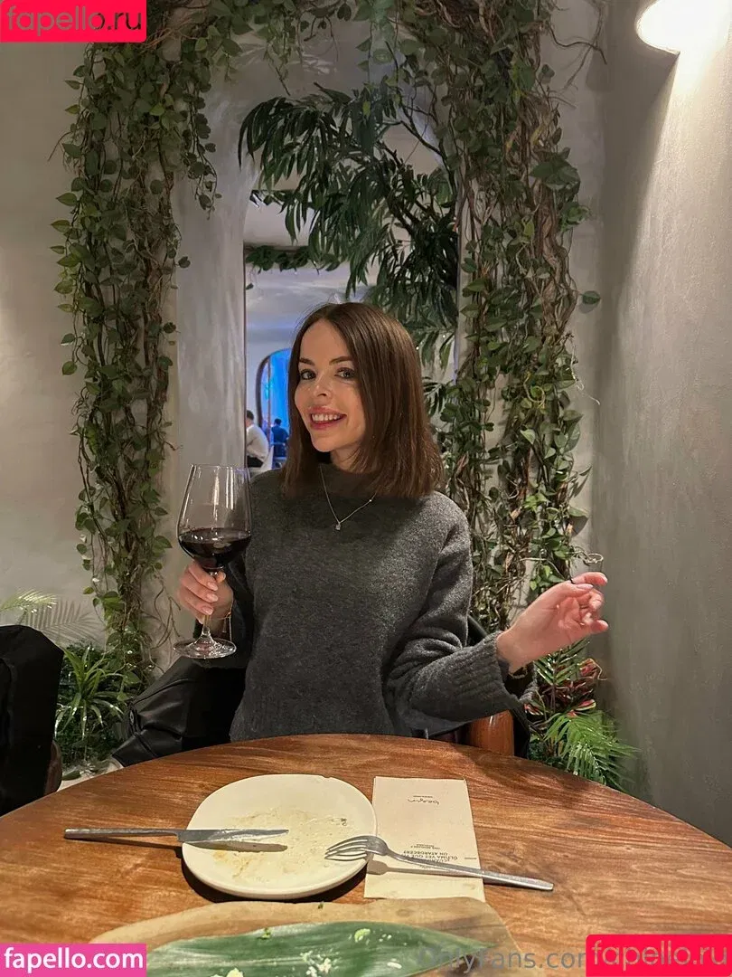 chloe_louise_bray / chloelolo Onlyfans Photo Gallery 