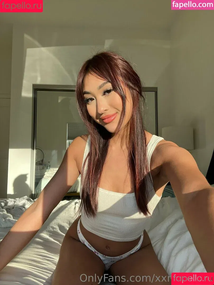 genevieveamour / xxrated.lux Onlyfans Photo Gallery 