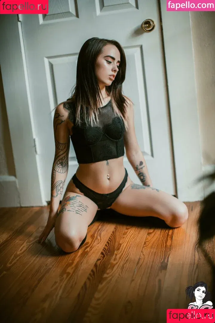 Vyne / vynesuicide / vynettv Onlyfans Photo Gallery 