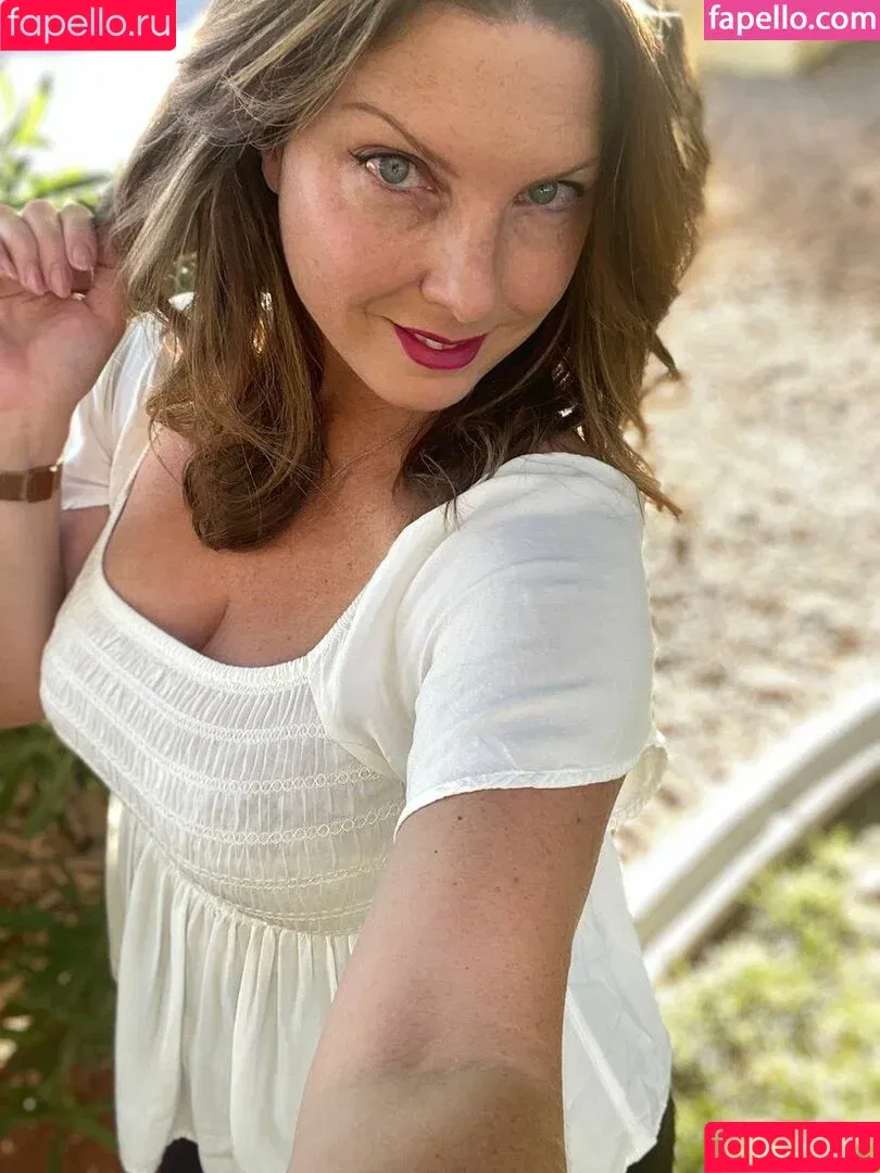 https: / lakshmishiddentreasures / marienaturally_xo Onlyfans Photo Gallery 