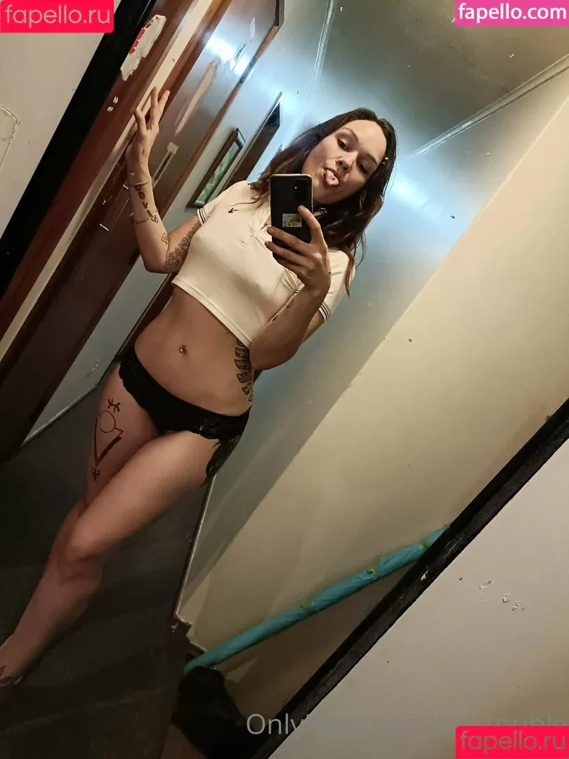 desairablepeachxx / tee-rouble Onlyfans Photo Gallery 