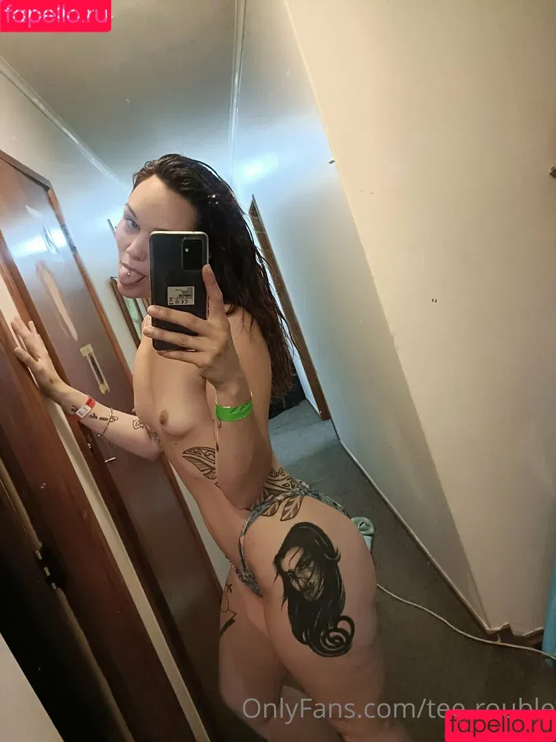 desairablepeachxx / tee-rouble Onlyfans Photo Gallery 