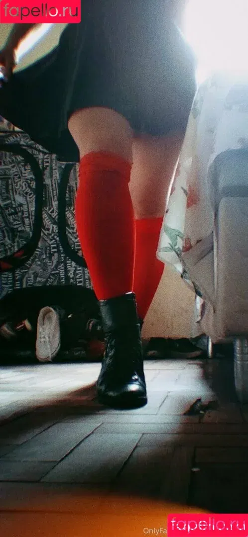 littleamorafr33 / liz_05_dixson Onlyfans Photo Gallery 