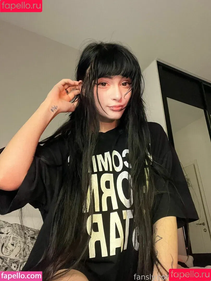 awwwurkitten / fallen.angel2007 / fallenemoangel / kaiko_riko / missingemo2007 Onlyfans Photo Gallery 